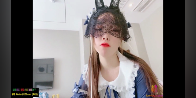 糖心VLOG-萝莉塔少女的救赎：禁欲女神被强烈的欲望摧毁，疯狂呻吟求饶