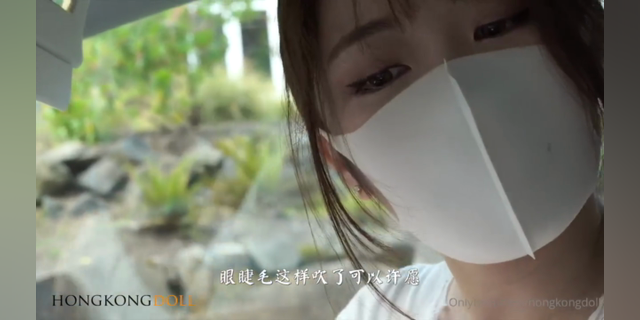香港甜美玩偶姐姐，陪玩游戏诱惑，解锁甜蜜禁欲玩法